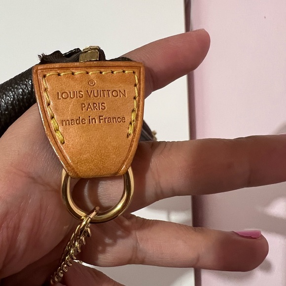 ❣️❣️❣️SOLD on IG❣️❣️❣️ mini pochette monogram - Picture 8 of 16